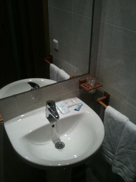 Hotel Rc Ramon Y Cajal Cuenca  Bilik gambar